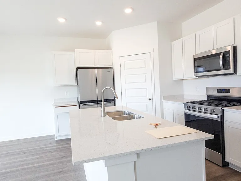 4176 Viceroy St — Photo 3