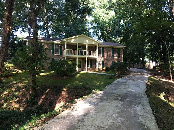 3rd image of 315 Rebecca St