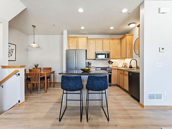 5th image of 11668 84th Ave N #303