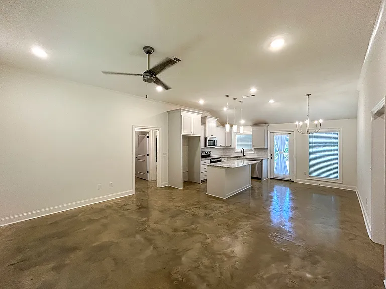 213 Pine Park Dr — Photo 6