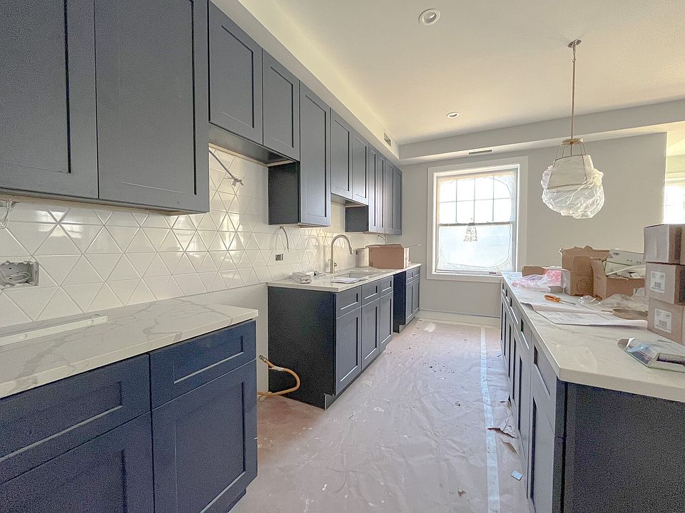 1st image of 4409 N Seeley Ave APT 1B