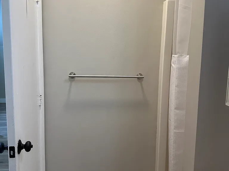 17 Central St #6 — Photo 17