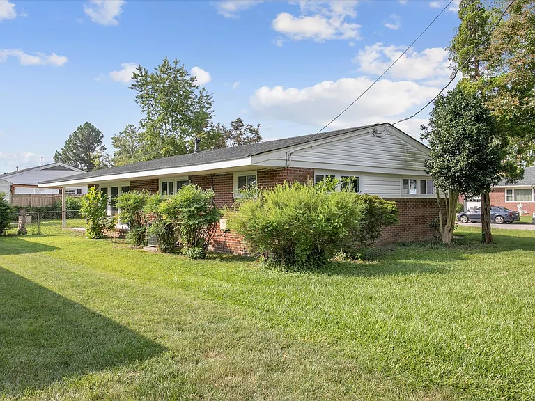 72 Ferguson Ln — Photo 39