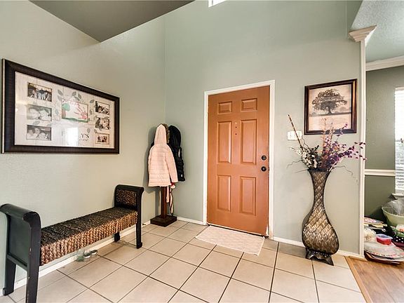 3rd image of 515 Brighton Ct