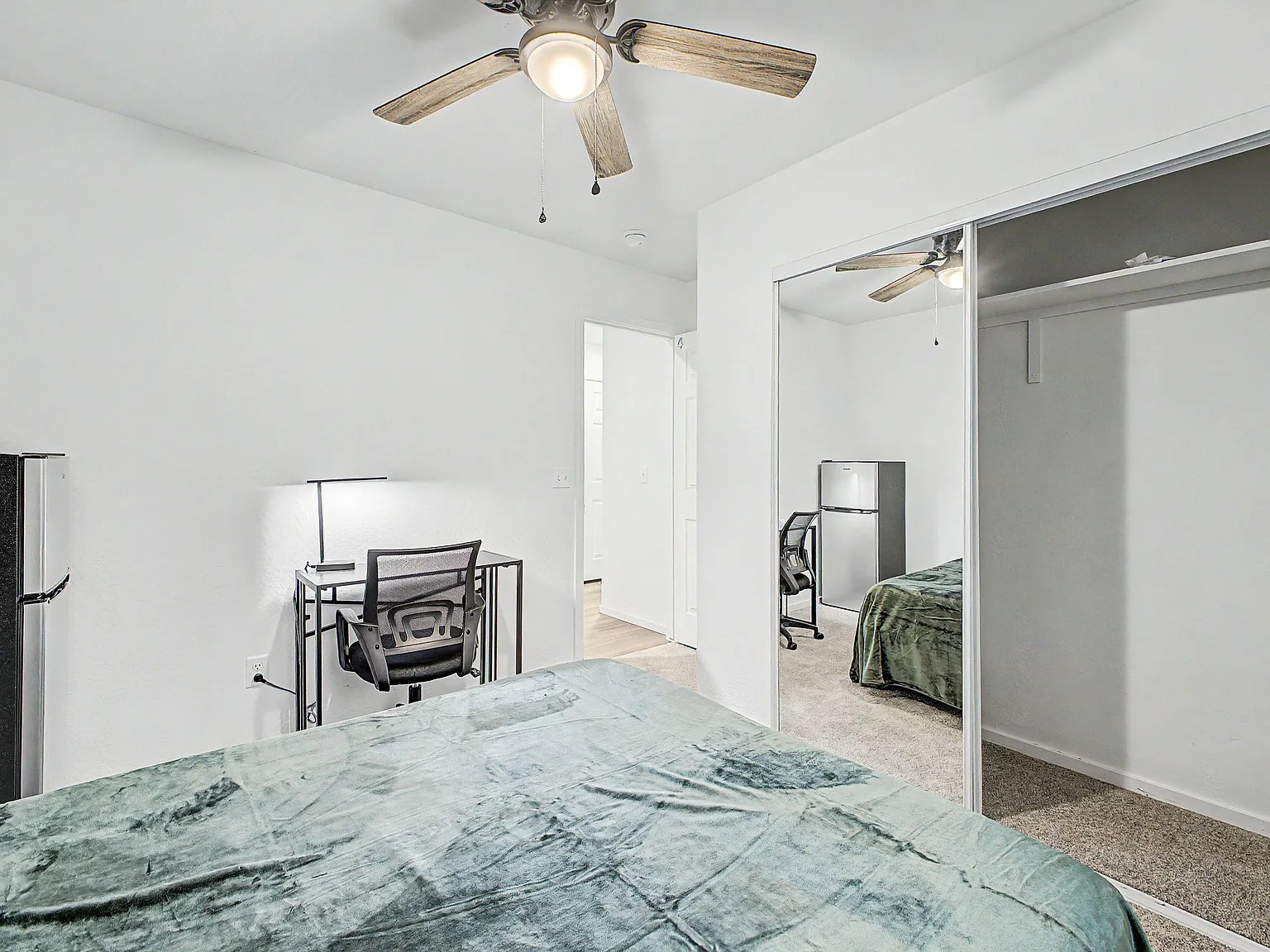 4 bed, 2.0 bath, 1020 sqft, $819 — Photo 2