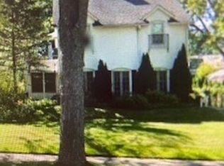 334 Forest St, Winnetka, IL 60093