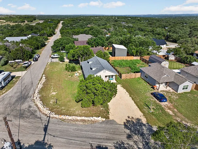 112 Remington Rd — Photo 32