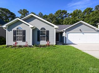 1411 Pebble Ridge Ln, Hampton, GA 30228