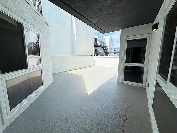 2nd image of 624 Esplanade #6