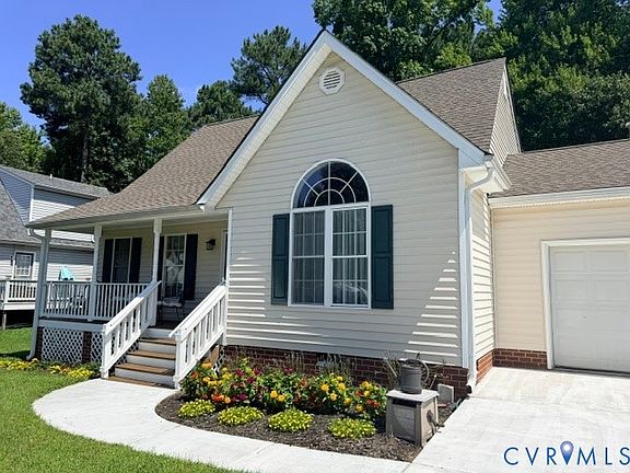2nd image of 3020 Chartwood Dr