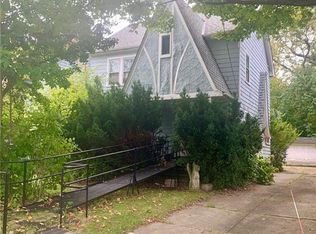 3908 Orchard Rd, Cleveland Heights, OH 44121