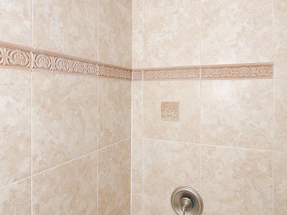 5th image of 4577 Artesa Way S
