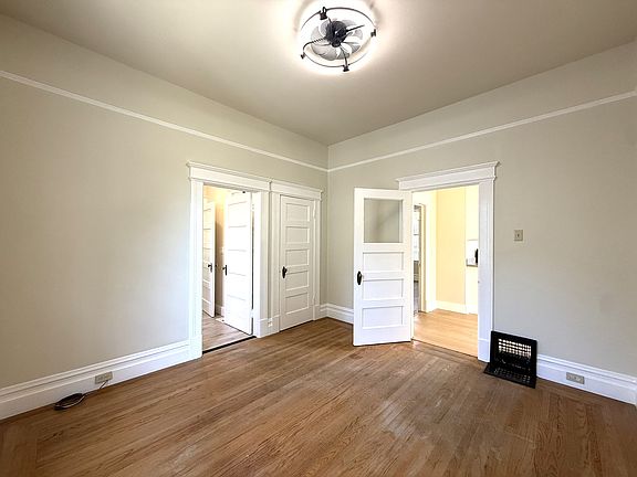 5th image of 636 Maple St
