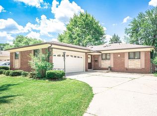 26331 Dover Ave, Warren, MI 48089