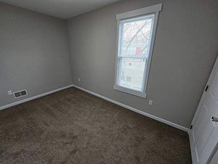 430 Greenfield Avenue — Photo 39