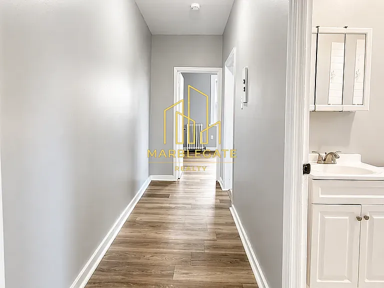 233 Littleton Ave #11E — Photo 7