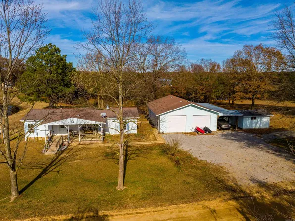 114 Copperhead Ln, Cave City, AR 72521