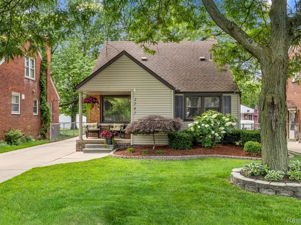 1747 N Lafayette St, Dearborn, MI 48128