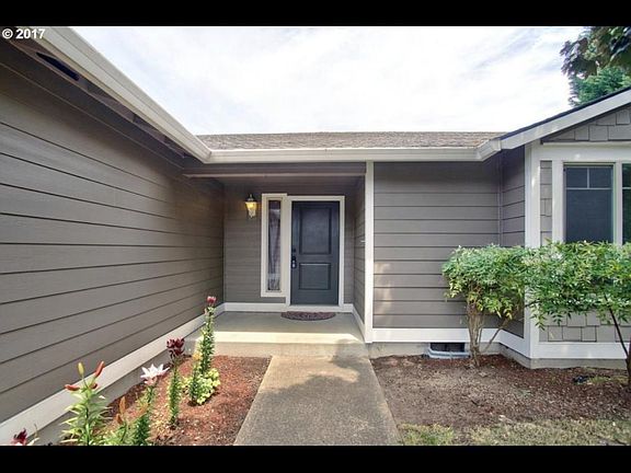 4th image of 1316 NE 51st Ave