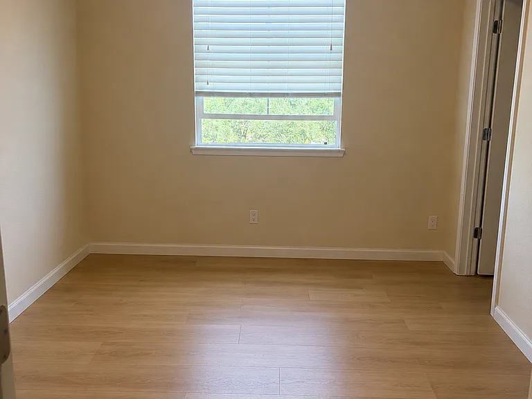 2618 Celadon Cir #4 — Photo 11