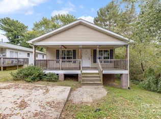 6 Deaver Park Cir, Asheville, NC 28806