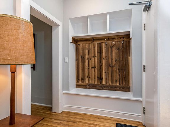 3rd image of 52 Saint Andrew St #1522836