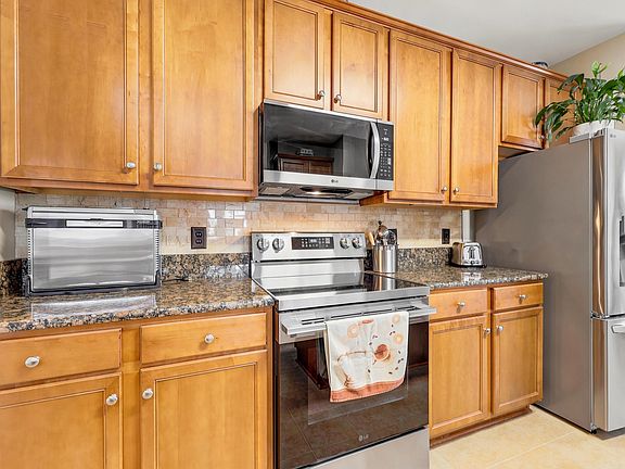 4th image of 604 Sabel Springs Way
