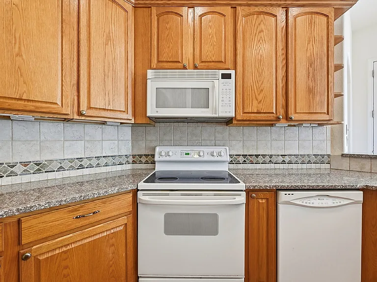 608 Crosswind Point — Photo 12