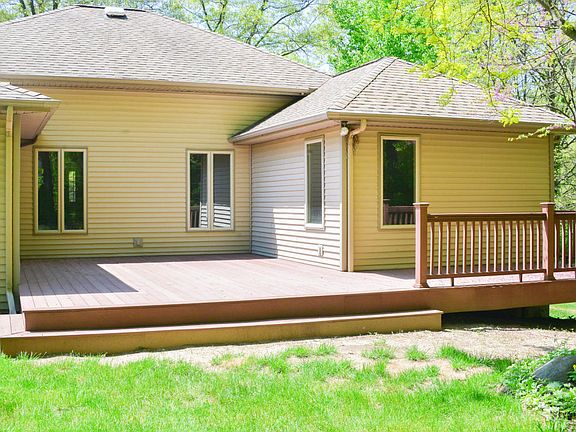 4th image of 4624 Plateau View Dr NE