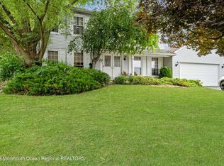 38 Driftwood Dr, Howell, NJ 07731
