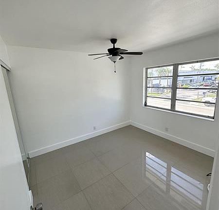 4th image of 520 NE 7th Ave APT 2H