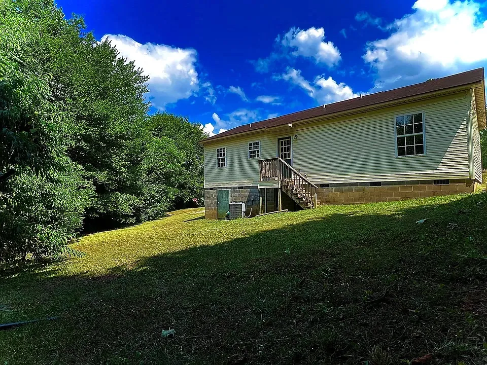 367 E Reedy Fork Rd — Photo 4