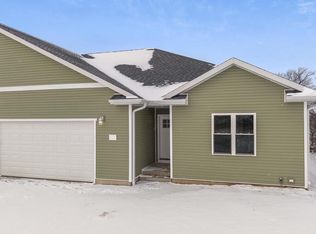 692 N Main St, Fall River, WI 53932