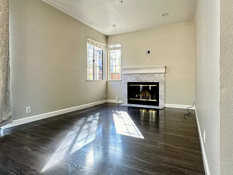 32241 Jean Dr — Photo 8