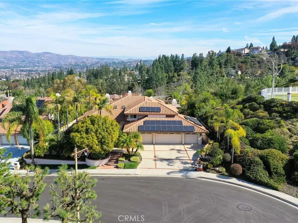 566 S Los Coyotes Dr, Anaheim, CA 92807