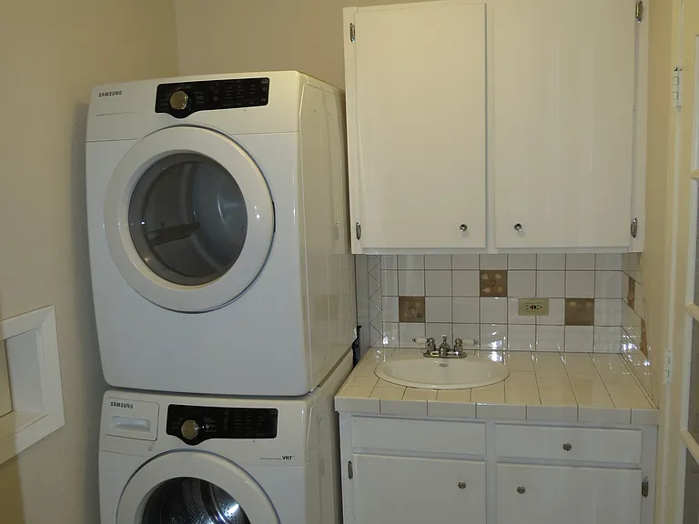10505 Swallow Ln — Photo 4