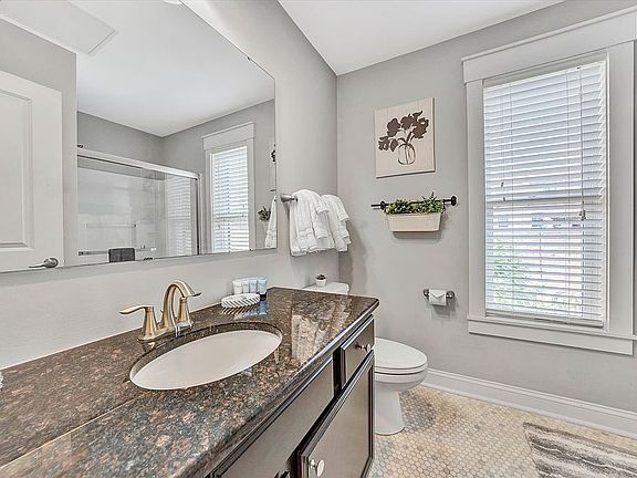 5th image of 51 11th St #17