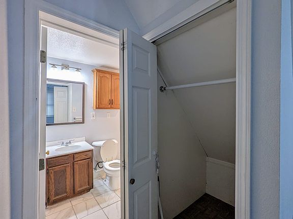 3rd image of 5139 Carnegie St #1