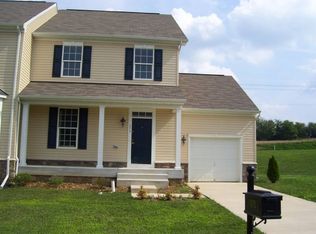 573 Lake Redman Ct, Seven Valleys, PA 17360