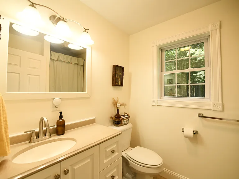 54 Lakeside Dr — Photo 13