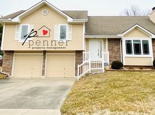 4066 SW Royale Ct, Lees Summit, MO 64082