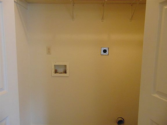 4th image of 403 S Ave S #B