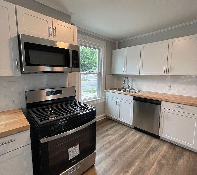 1st image of 18 West St #1