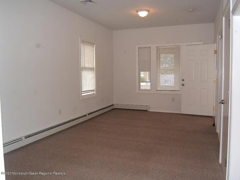 59 Waterwitch Ave #B — Photo 4