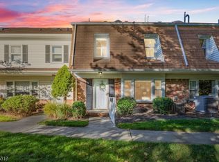 7 Harwich Ct, Scotch Plains, NJ 07076