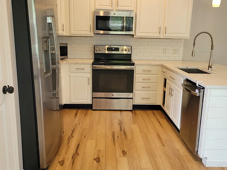 1 Abbey Ave — Photo 9