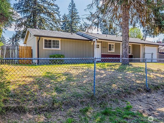 2nd image of 17417 11th Avenue E