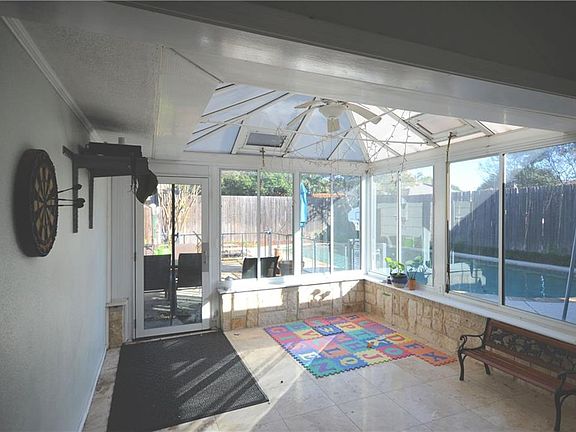 5th image of 2125 El Dorado Way