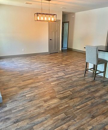 3rd image of 1320 N Avenue I