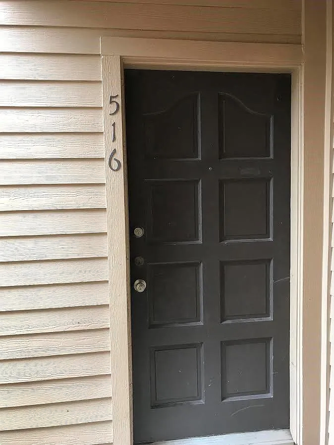 1 bed, 1.0 bath, 804 sqft, $1,100 — Photo 3